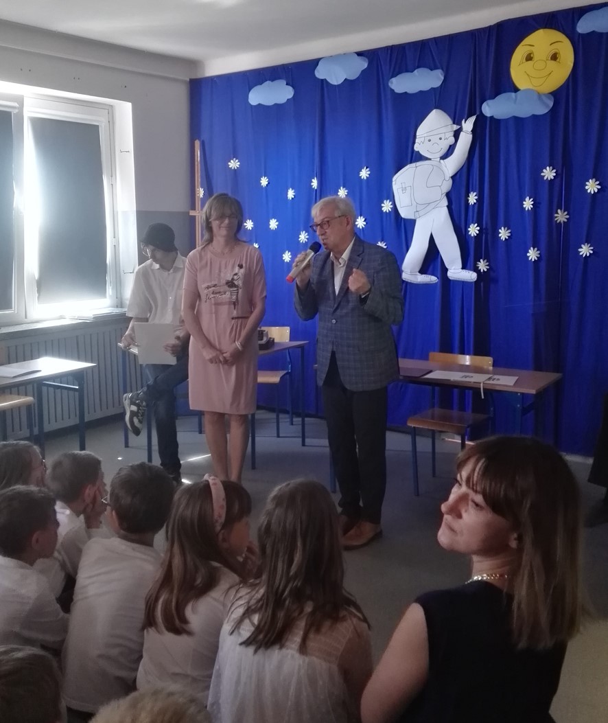 Uroczyste zakończenie roku szkolnego 2021/2022 – zdjęcie 14