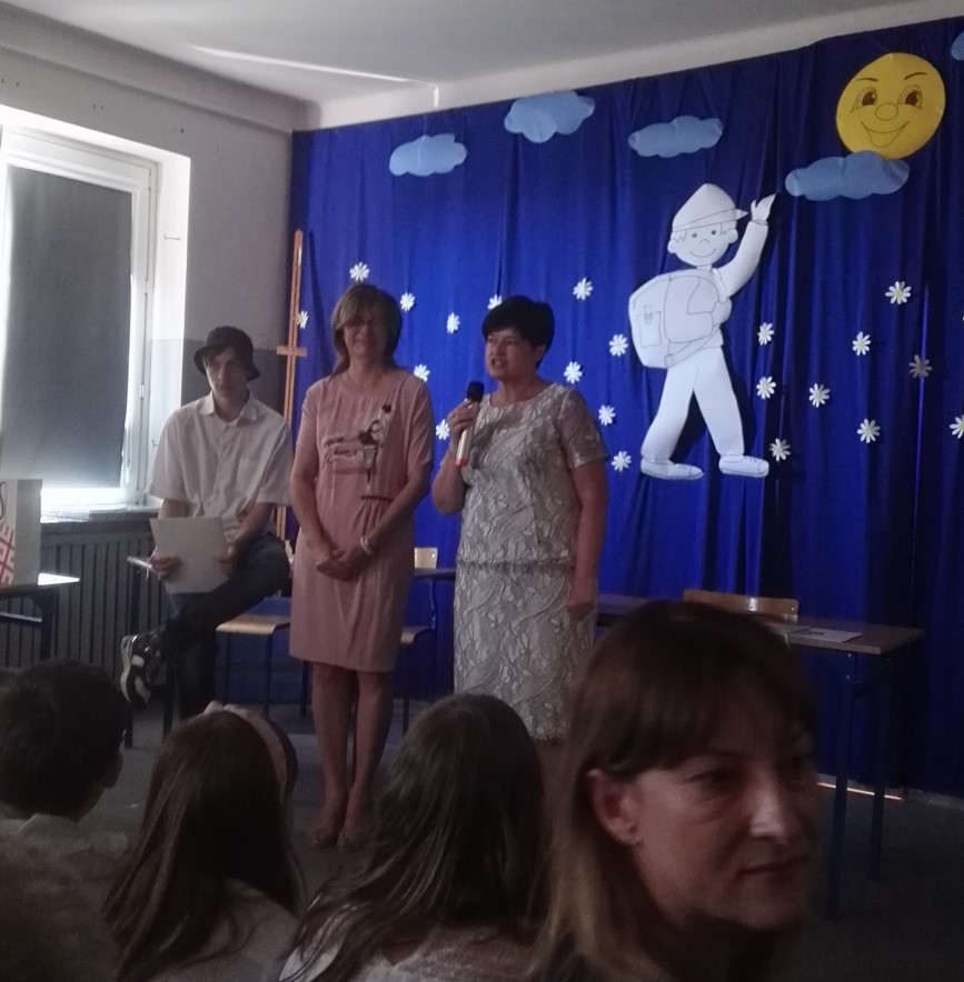 Uroczyste zakończenie roku szkolnego 2021/2022 – zdjęcie 16